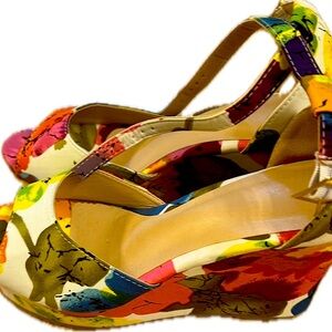 Multicolor Wedge Sandal Size 10